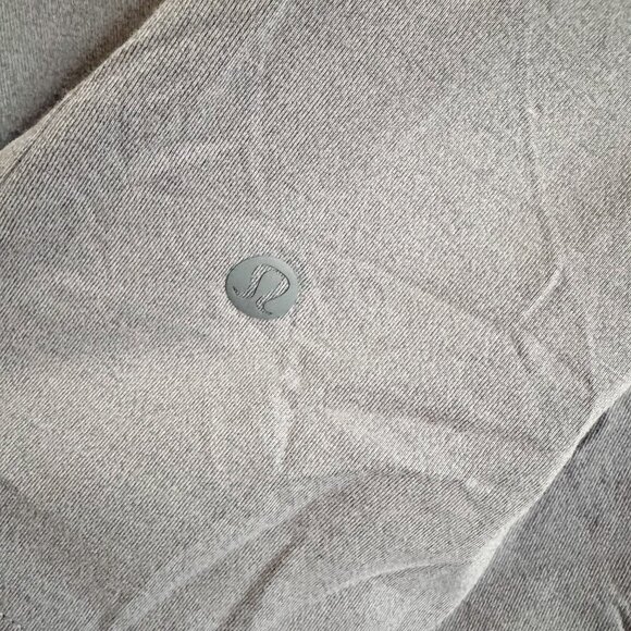 lululemon athletica Green and Gray Short Sleeve Tees - Picture 4 of 5